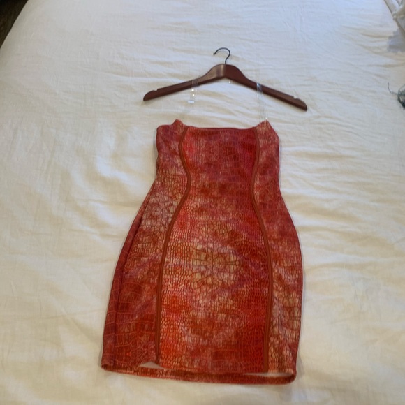 PrettyLittleThing | Red Snake skin mini dress - Picture 4 of 5